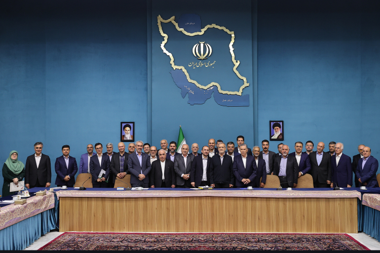 بخش خصوصی و اعضای اتاق بازرگانی ایران با مسعود پزشکیان دیدار کردند.