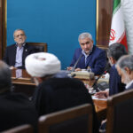 رئیس جمهور معتقد است بزرگی نظام اداری باعث کندی و ناکارآمدی آن شده است. تهران، 5 آبان 1404