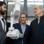 بازدید مسعود پزشکیان از نمایشگاه فناوری های روز آمد ایران