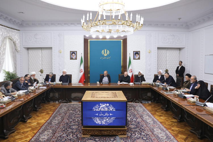 مسعود پزشکیان مساجد را کانونی برای حل مشکلات محلات می‌شناسد که نباید نقش آن به برگزاری نماز جماعت محدود شود.