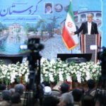 مسعود پزشکیان، در سفر استانی به کردستان، در نشستی با فعالان سیاسی این استان از ضرورت رعایت حق و عدالت در تصمیم‌گیری‌ها گفت.