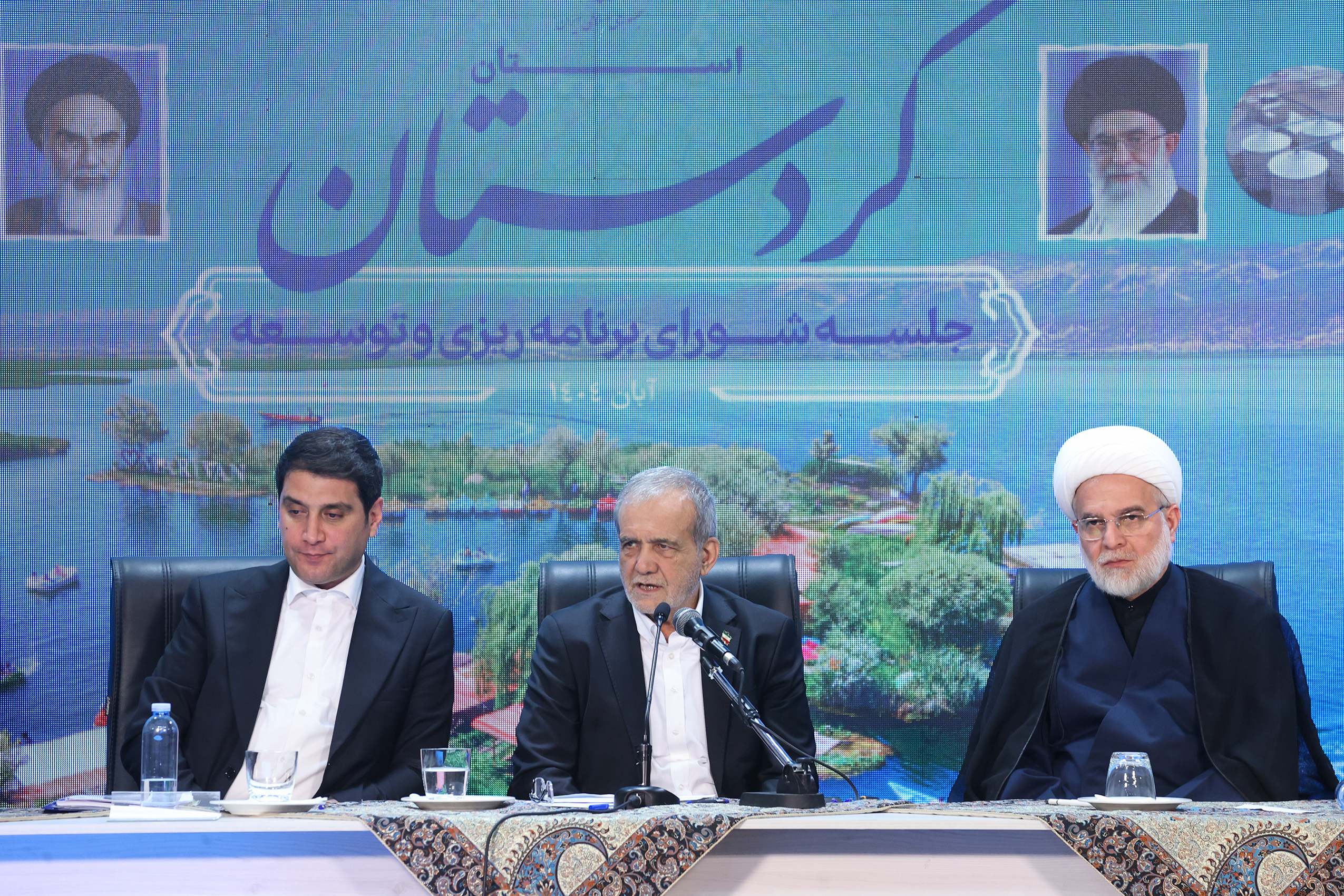 جلسه شورای برنامه‌ریزی و توسعه استان کردستان، به ریاست مسعود پزشکیان رئیس جمهور برگزار شد.