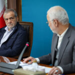 رئیس جمهور در نشست کارگروه مدیریت بهینه مصرف انرژی تاکید کرد مردم باید نسبت به انرژی‌های خورشیدی ترغیب شوند