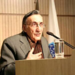 رئیس جمهور، رئیس کتابخانه ملی و سازمان اسناد کشور را مامور رسیدگی و پیگیری فوری درمان و بهبود آقای کامران فانی کرد.