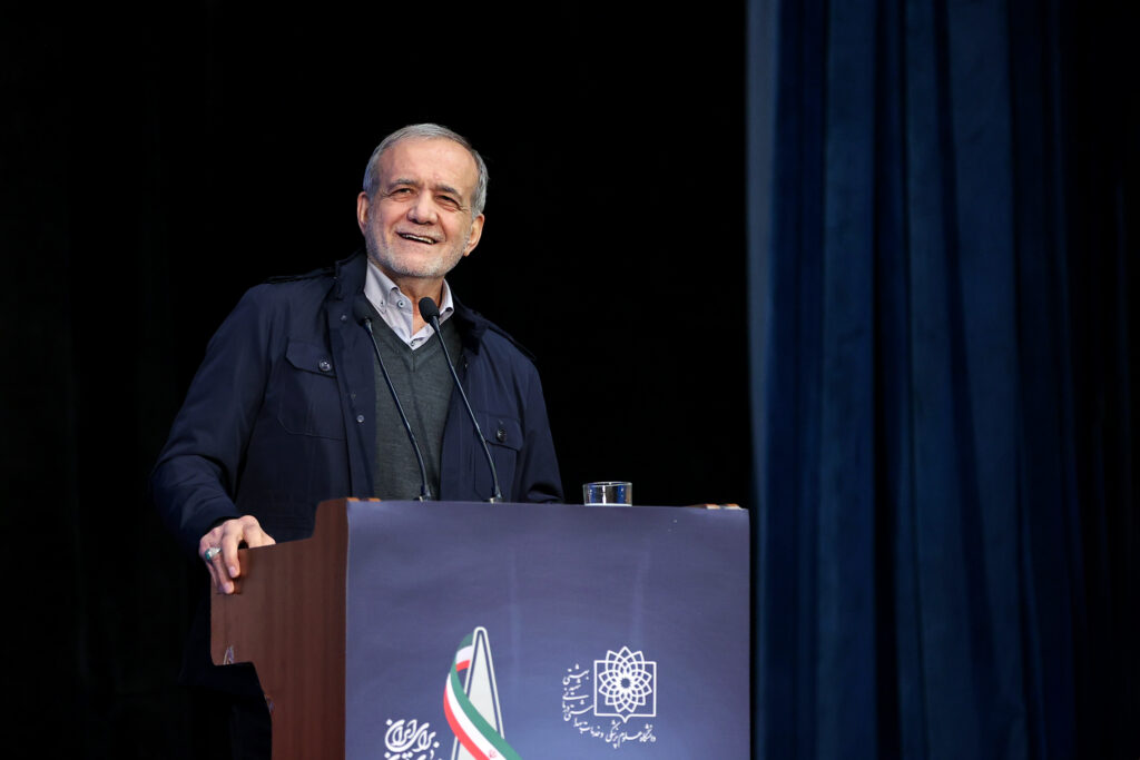 مسعود پزشکیان در روز دانشجو سخنرانی می‌کند.